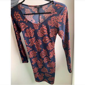 ✨FOREVER 21 FLORAL BACK SLIT LONG SLEEVE MIDI DRESS - SIZE: US S